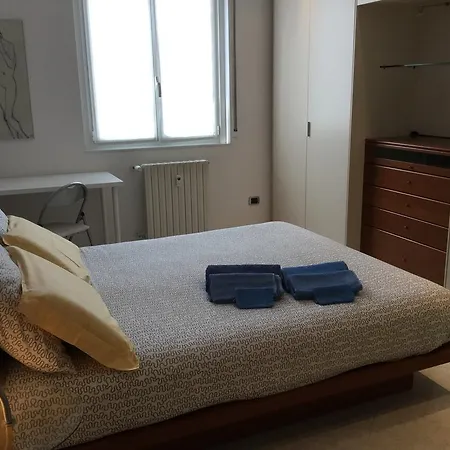 Niguarda Bicocca Flat Διαμέρισμα *